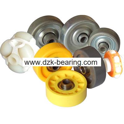 Yellow color bearing inside plastic skate wheel roller